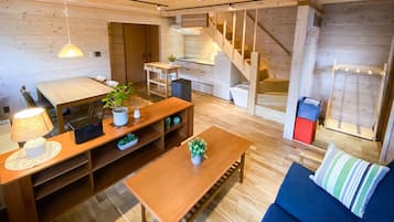 SUPERIOR COTTAGE, Non Smoking | Living room | Heated floors