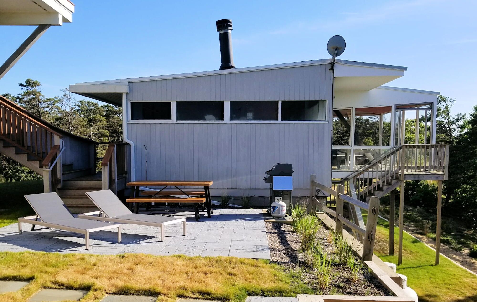 Great Island 5BD Mid-Century Modern Home--A/C, Short walk to beach
