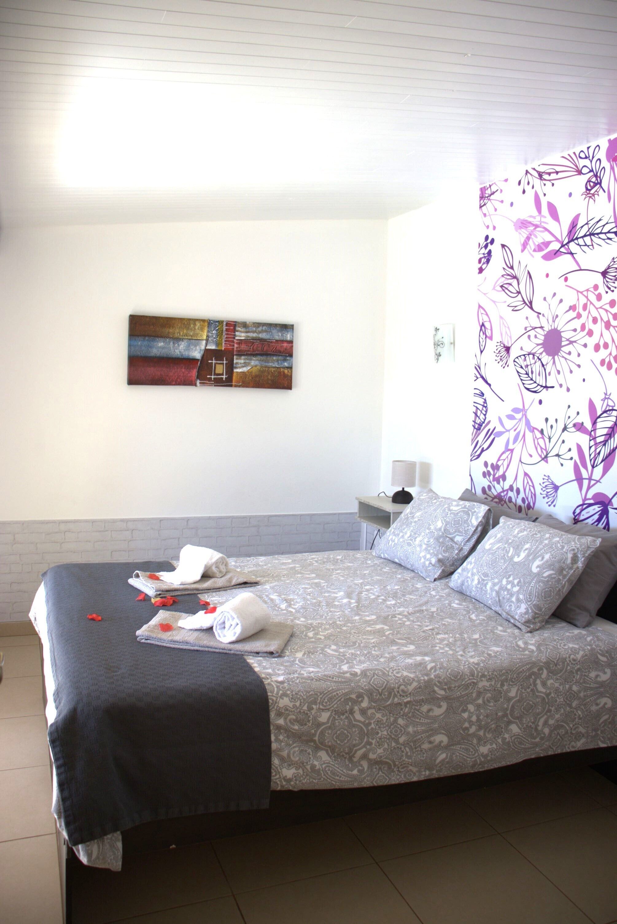 1 bedroom, in-room safe, iron/ironing board, free WiFi