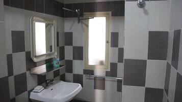 Room, 1 Bedroom, Balcony, City View | Bathroom | Slippers