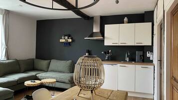 Fernseher, Kamin, Arbeitsbereiche