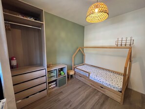 3 chambres, fer et planche Ă repasser, Wi-Fi, draps fournis