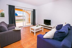 Fernseher, Tischtennisplatte