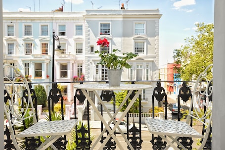 Balcony Small Studio Apartment | Terrace/patio. StayPrime Notting Hill Serviced Apartments