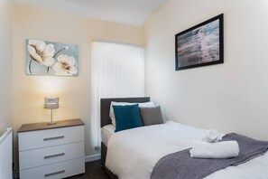 3 Schlafzimmer, Bügeleisen/Bügelbrett, WLAN, Bettwäsche