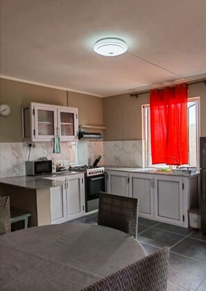Apartment, 1 Bedroom, Terrace, Ocean View | Interior