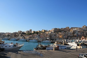 House, 2 Bedrooms, Garden View | Marina