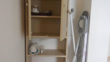 Apartment, 2 Bedrooms, Balcony, City View | Laundry