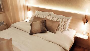 Apartment, 1 Bedroom, Smoking, Balcony | 2 bedrooms