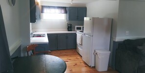 Fridge, microwave, oven, stovetop - Sandy Point Brook side Coastal Cottage- Easy Shores (Stockton Springs)