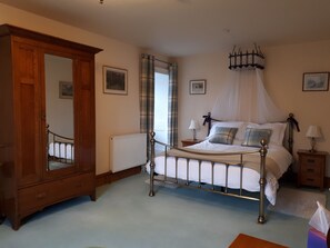 1 soverom, strykejern/-brett, wi-fi (inkludert) og sengetøy