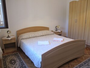Apartment, 2 Schlafzimmer, Raucher, Balkon | 2 Schlafzimmer