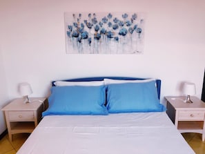Appartement, 2 chambres, balcon | 2 chambres, chambres insonorisées, fer et planche à repasser