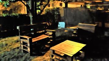 Apartment, 3 Bedrooms, Smoking, Balcony | Property grounds