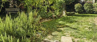Charming house with shared use of garden