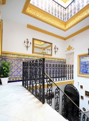 Exterior - Palace House Hércules (Seville)