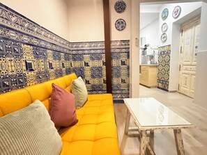 Traditional Apartment | Living area