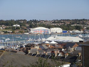 Marina - 5 bedroom accommodation in Cowes (Cowes)
