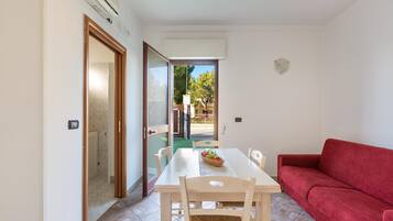 Standard Apartment, 1 Bedroom (Bilo 1) | Living area | TV