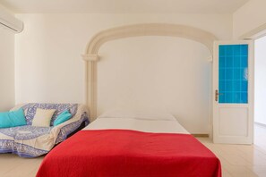 Standard House, 4 Bedrooms | 4 bedrooms, free WiFi, bed sheets - Villa Benny (Nardò)