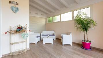 House, 2 Bedrooms (Prestige) | Terrace/patio