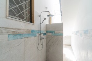 Bathroom shower - Appartamento Riviera Azzurra (Porto Cesareo)