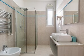 Maison Confort, 3 chambres | Salle de bain