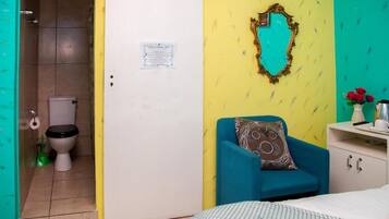 Room, 1 Bedroom, Smoking, Mountain View | Bathroom