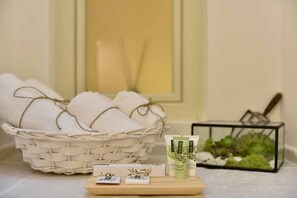 Articles de toilette gratuits, sèche-cheveux