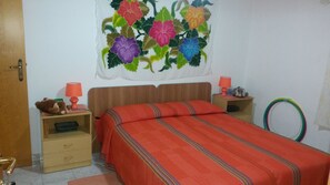 House, 1 Bedroom, Balcony