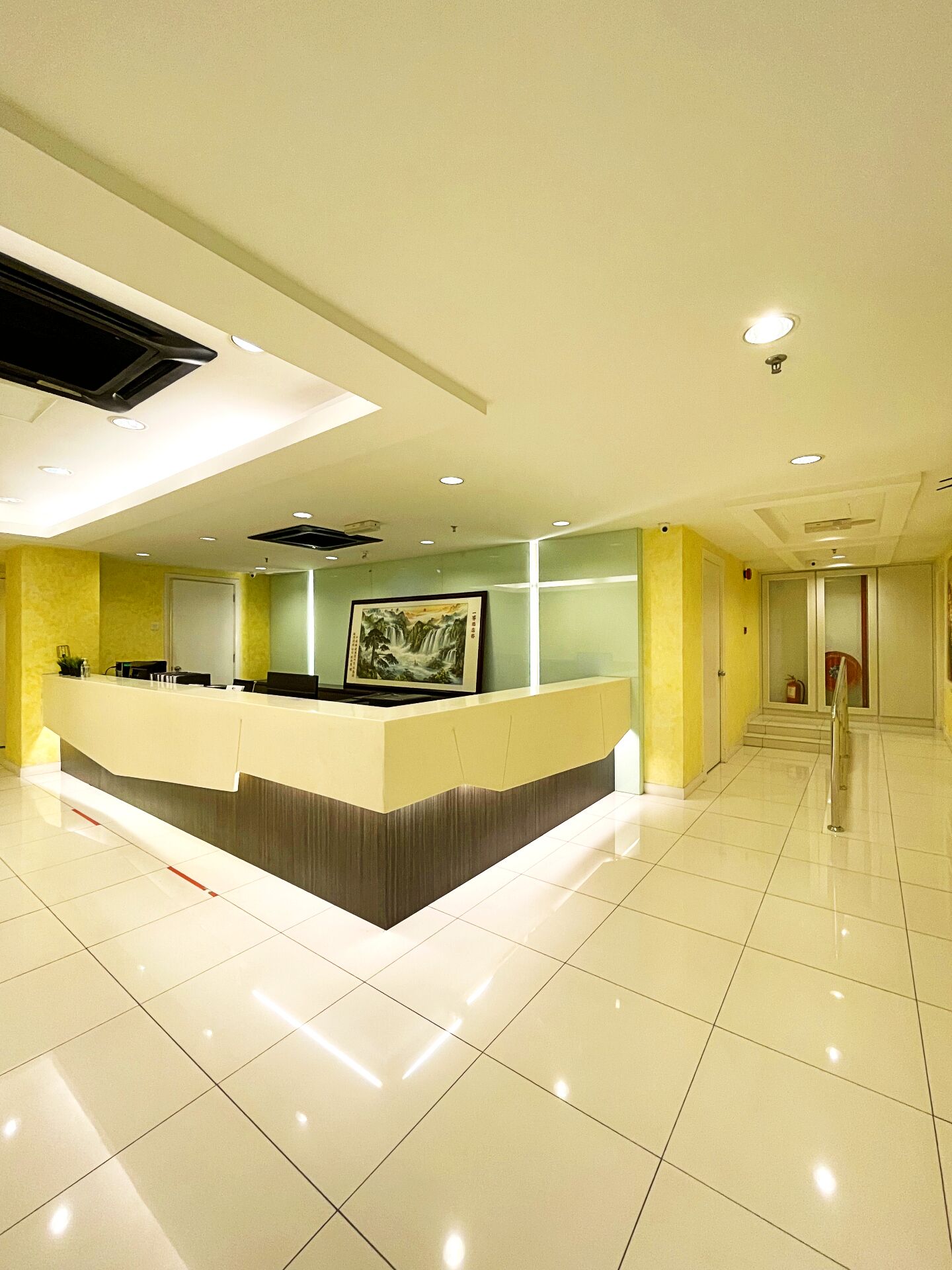 Photo - ESQ Shamelin Hotel