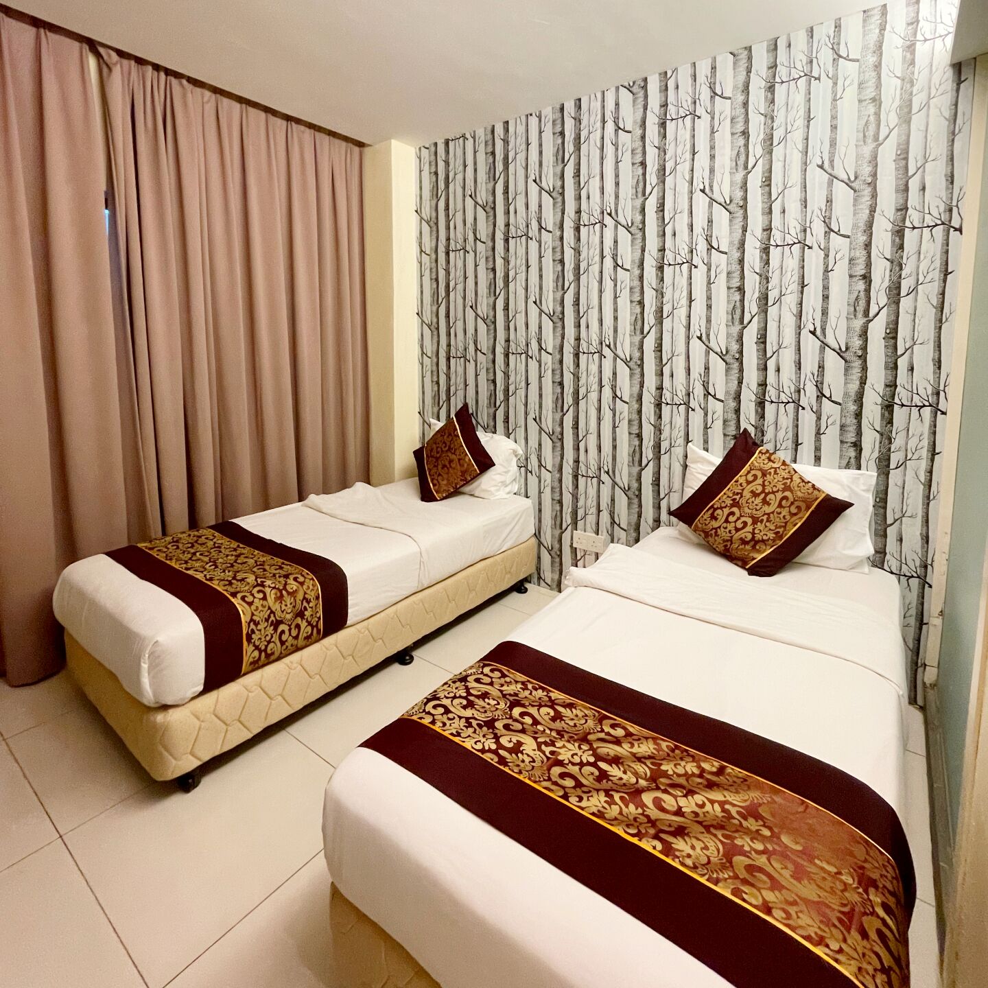 Photo - ESQ Shamelin Hotel