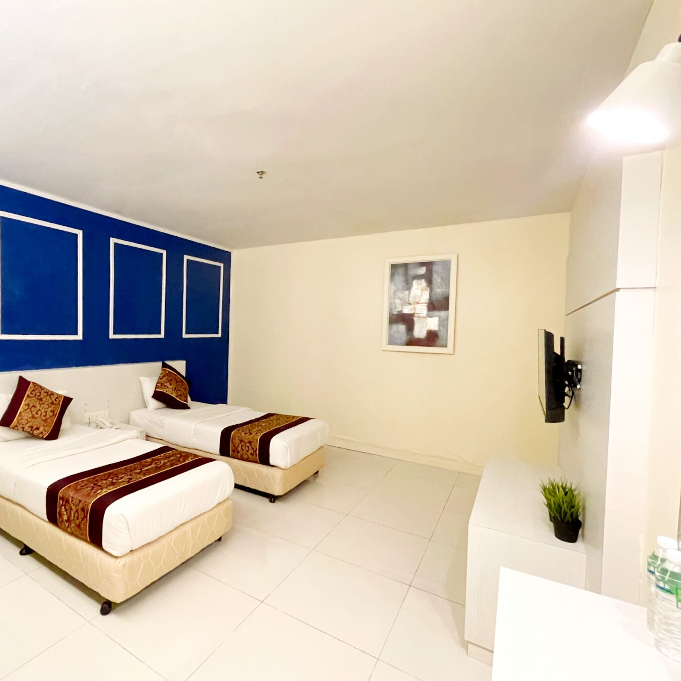 Photo - ESQ Shamelin Hotel