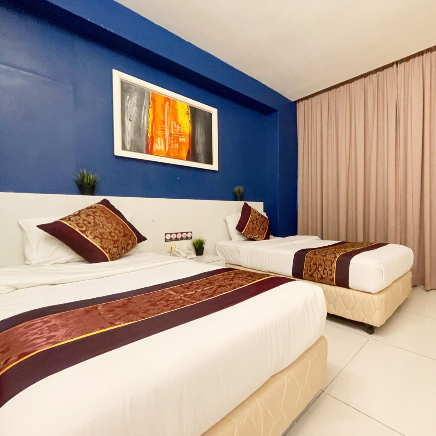 Photo - ESQ Shamelin Hotel