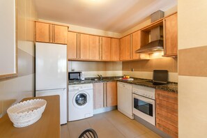 Frigorifero, microonde, forno, lavastoviglie
