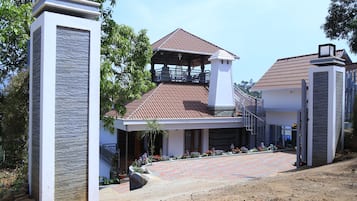 Room, 2 Bedrooms, Smoking, Balcony | Exterior