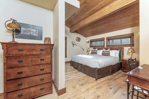 6 bedrooms, iron/ironing board, travel crib, free WiFi