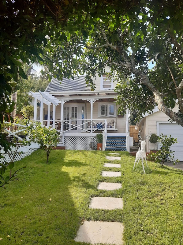 Bungalow, 1 habitación, para fumadores, balcón | Entrada de la propiedad