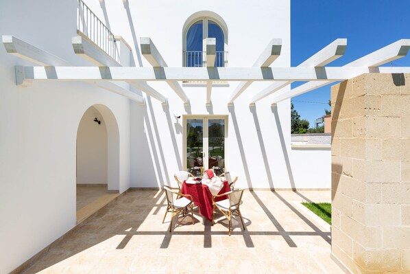 Outdoor dining - B&B I Tarocchi - Camera Matrimoniale Imperatrice (Nardò)