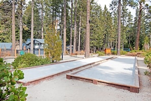 Hus - flera sängar (The Fillmore in Tahoe Park ~ Walking ) | Boendeområde