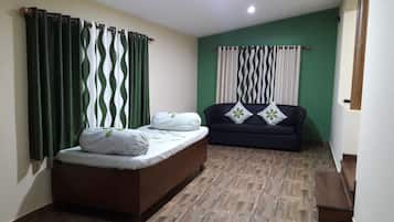 House, 2 Bedrooms, Balcony, Garden View | 2 bedrooms, iron/ironing board
