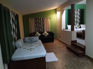 House, 2 Bedrooms, Balcony, Garden View | 2 bedrooms, iron/ironing board