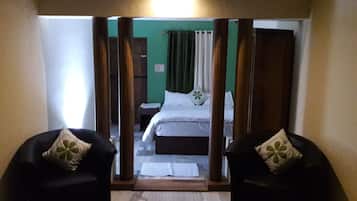 House, 2 Bedrooms, Balcony, Garden View | 2 bedrooms, iron/ironing board