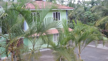 House, 2 Bedrooms, Balcony, Garden View | Exterior