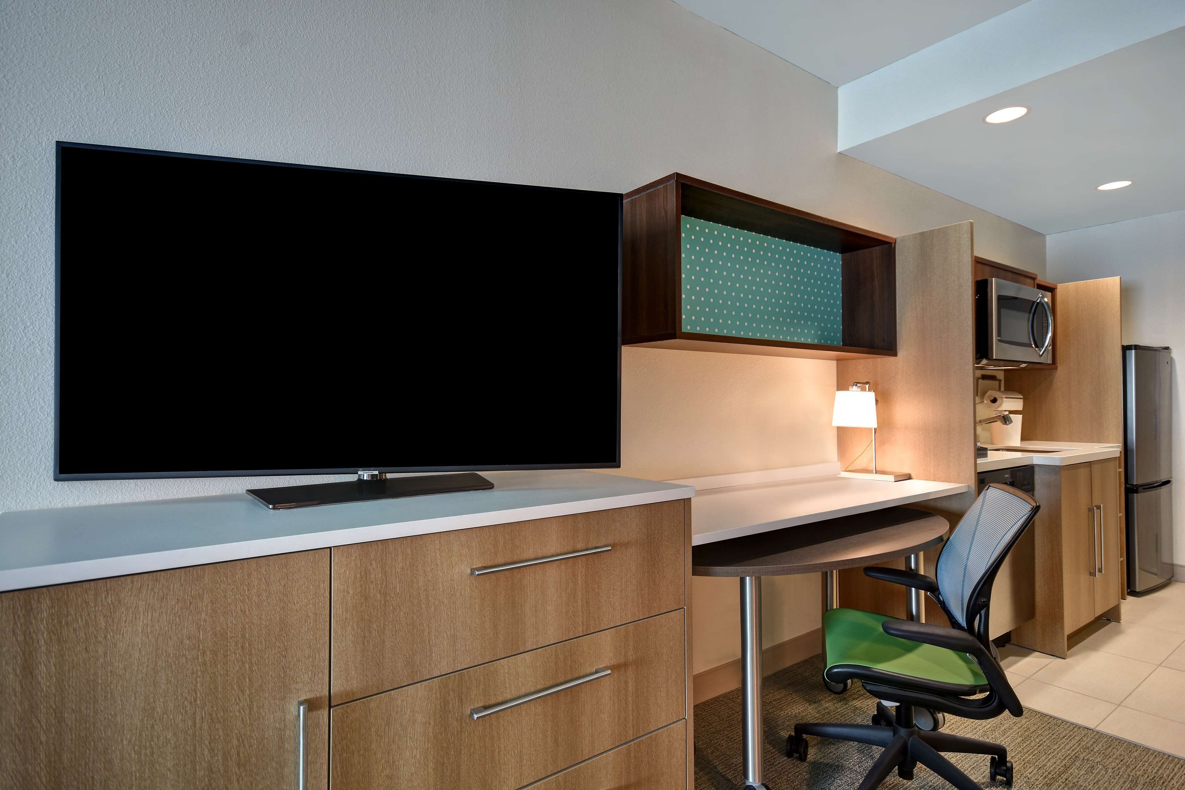 studio suite, 1 king bed, non smoking | wifi, bed sheets