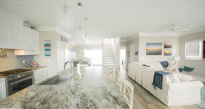 Canal Front Home-3-minute walk to beach with private boat dock