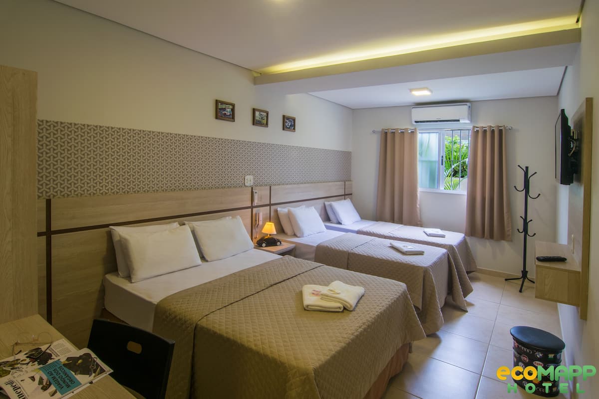 comfort quadruple room | 1 bedroom, hypo-allergenic bedding, minibar, desk