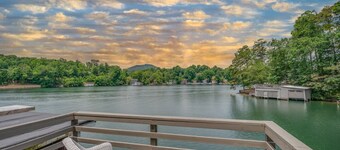 Max's Blue Lakeside Cottage | A Classic Lake Lure Getaway