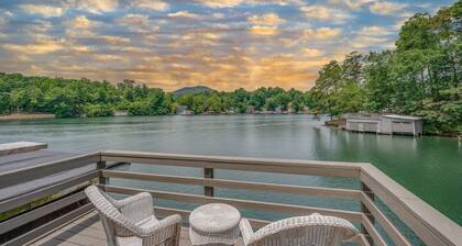 Max's Blue Lakeside Cottage | A Classic Lake Lure Getaway