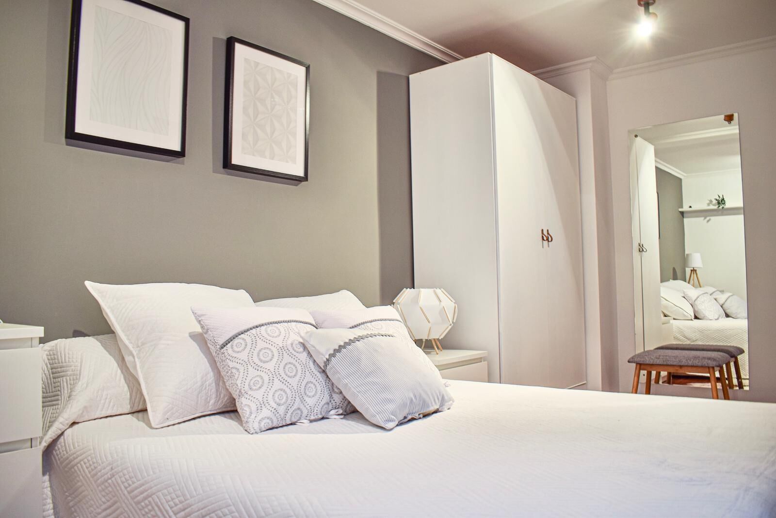 3 makuuhuonetta, silitysrauta/-lauta, vauvan matkasänky, ilmainen Wi-Fi